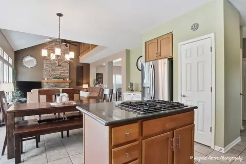 Kitchen - 31375 N Pineview Blvd, Lakemoor, IL 60051 photo 4 of 4