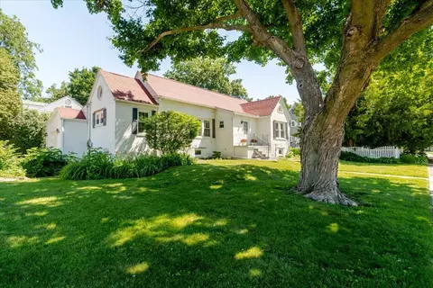 Exterior - 2 Dawes Pl, Bloomington, IL 61701 photo 2 of 7