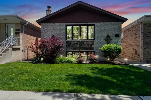 4563 N Merrimac Ave, Chicago, IL 60630