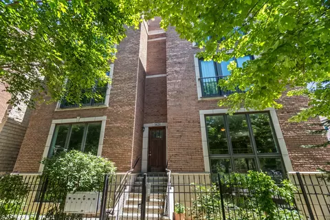 1621 N Mozart St #1S, Chicago, IL 60647