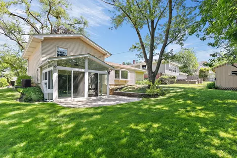 Exterior - 1150 Glen Ln, Hoffman Estates, IL 60169 photo 3 of 3