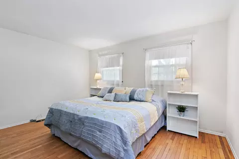 Bedroom - 1150 Glen Ln, Hoffman Estates, IL 60169 photo 1 of 4