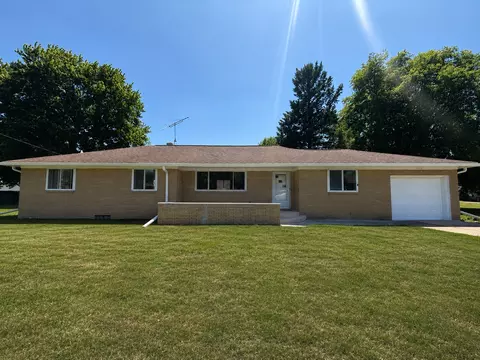 502 Bruner St, North Henderson, IL 61466