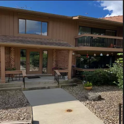 8090 Garfield Ave #3-1, Burr Ridge, IL 60527