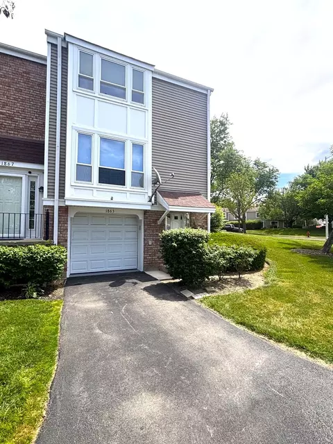 1863 Williamsburg Dr #1863, Hoffman Estates, IL 60169