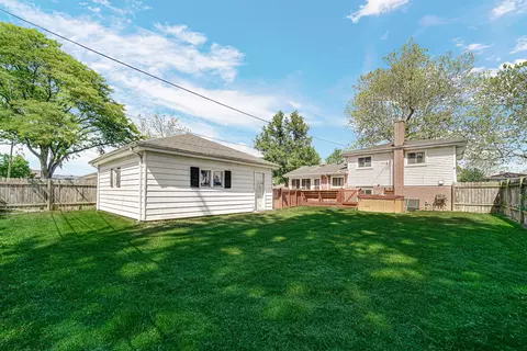 Exterior - 580 N 6th Ave, Des Plaines, IL 60016 photo 5 of 5