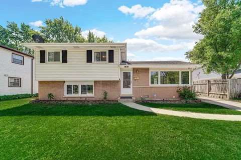 580 N 6th Ave, Des Plaines, IL 60016
