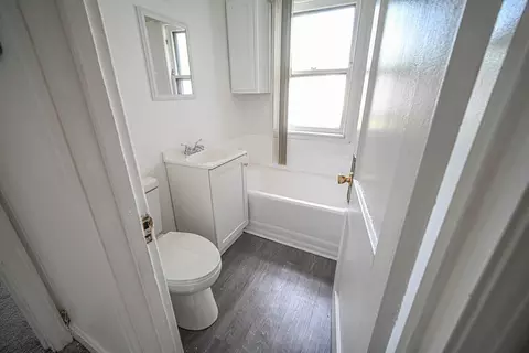 Bath - 682 S Osborn Ave, Kankakee, IL 60901 photo 1 of 1