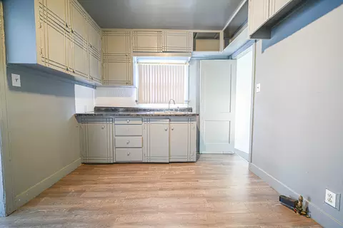 Kitchen - 682 S Osborn Ave, Kankakee, IL 60901 photo 2 of 2
