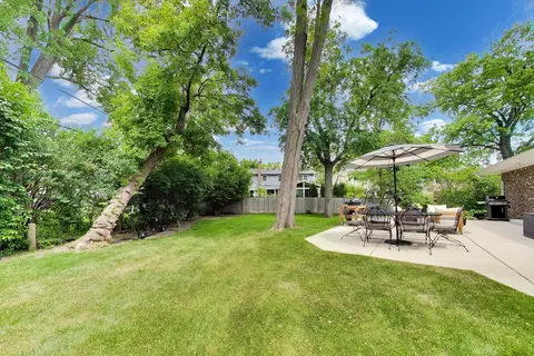 Exterior - 1052 Rolling Pass, Glenview, IL 60025 photo 6 of 7