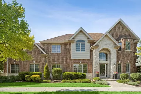 773 S Fairfield Ave, Elmhurst, IL 60126