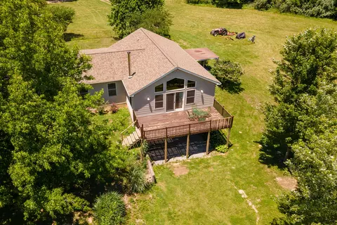 450 Clark School Rd, De Soto, IL 62924