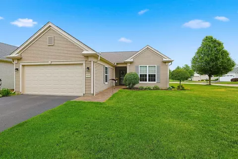 11926 Borhart Dr, Huntley, IL 60142