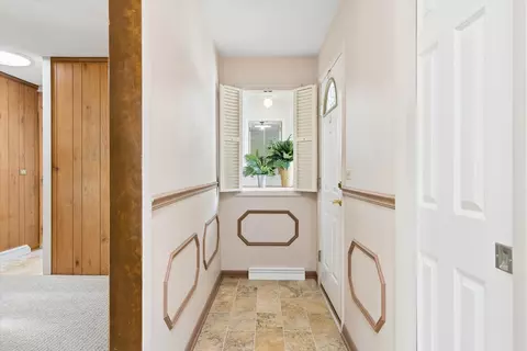 Entry Way - 1535 Easy St, Elgin, IL 60123 photo 1 of 1