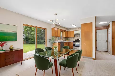 Dining - 1535 Easy St, Elgin, IL 60123 photo 1 of 2