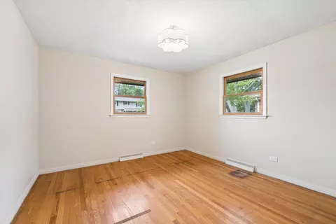 Bedroom - 1535 Easy St, Elgin, IL 60123 photo 5 of 6