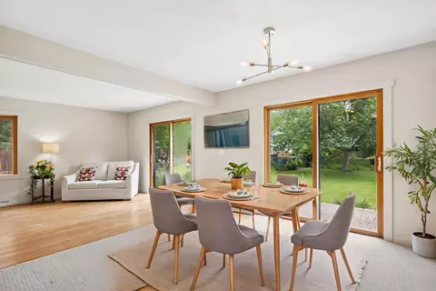 Dining - 1535 Easy St, Elgin, IL 60123 photo 2 of 2