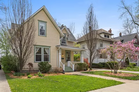 622 N Ridgeland Ave, Oak Park, IL 60302