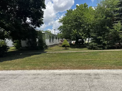 510 N Vermillion St, Paxton, IL 60957