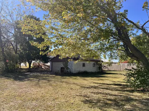 510 N Vermillion St, Paxton, IL 60957