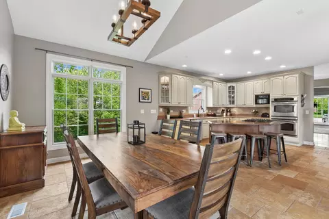 Dining - 12 Covington Ct, Algonquin, IL 60102 photo 1 of 2