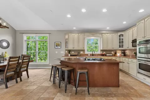 Kitchen - 12 Covington Ct, Algonquin, IL 60102 photo 1 of 2