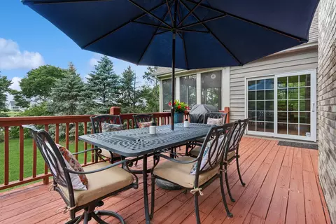 Exterior - 12 Covington Ct, Algonquin, IL 60102 photo 7 of 10