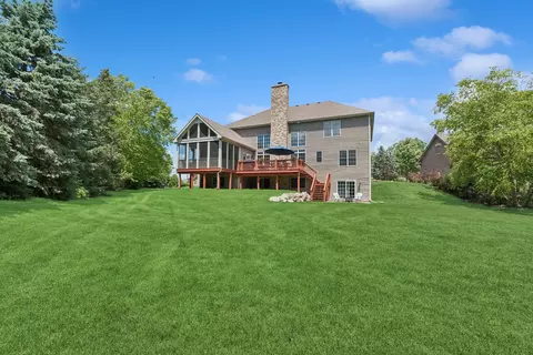 Exterior - 12 Covington Ct, Algonquin, IL 60102 photo 9 of 10