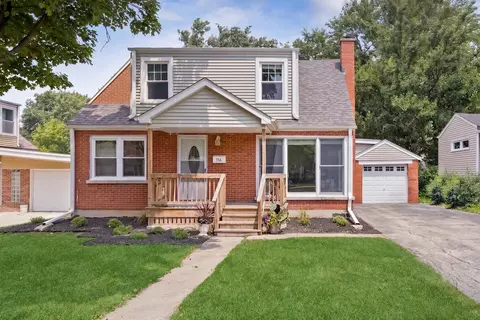 116 W Park Dr, Lombard, IL 60148