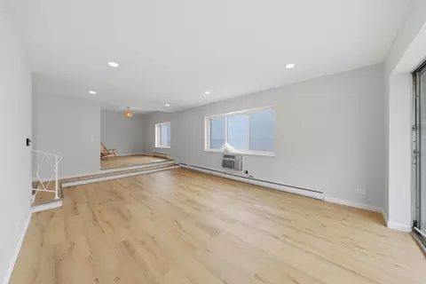 Living - 2772 E 75th St #2GS, Chicago, IL 60649 photo 3 of 6