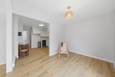 Living - 2772 E 75th St #2GS, Chicago, IL 60649 photo 4 of 6