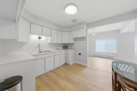 Kitchen - 2772 E 75th St #2GS, Chicago, IL 60649 photo 1 of 2