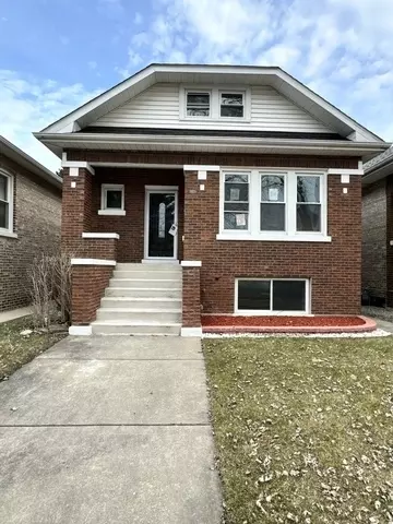 2233 Clinton Ave, Berwyn, IL 60402