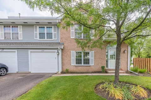 255 Cumberland Ct #C, Gurnee, IL 60031