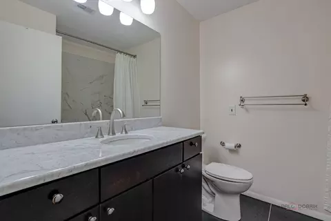 Bath - 585 Williamsburg Ct #D2, Wheeling, IL 60090 photo 3 of 4