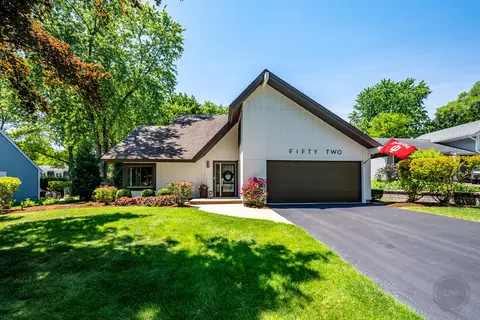Exterior - 52 Redstart Rd, Naperville, IL 60565 photo 2 of 7