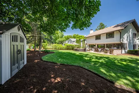 Exterior - 52 Redstart Rd, Naperville, IL 60565 photo 5 of 7
