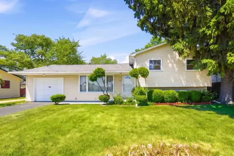 380 Barron Blvd, Grayslake, IL 60030