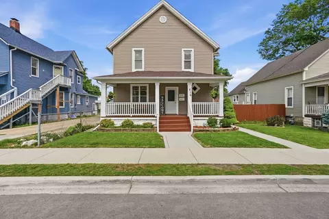 516 Garnsey Ave, Joliet, IL 60432