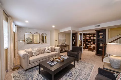 Living - 1696 Darwin Ct, Wheaton, IL 60189 photo 4 of 7