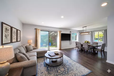 Living - 1696 Darwin Ct, Wheaton, IL 60189 photo 2 of 7