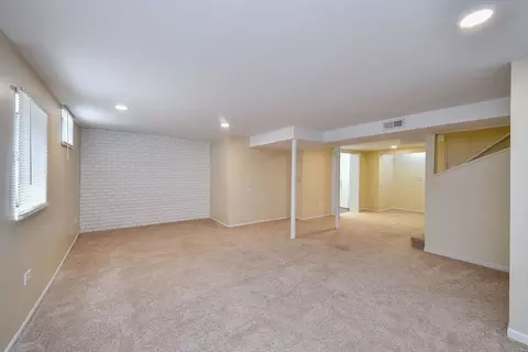 Living - 1696 Darwin Ct, Wheaton, IL 60189 photo 5 of 7