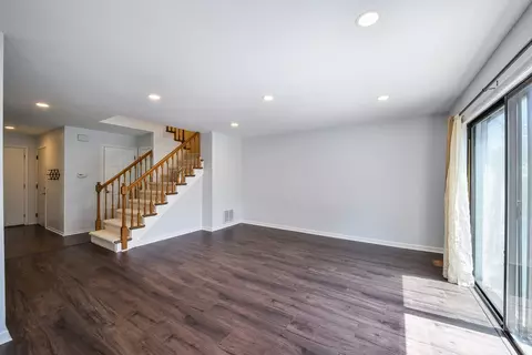 Living - 1696 Darwin Ct, Wheaton, IL 60189 photo 1 of 7