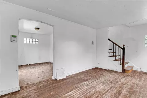 Living - 9846 S Calhoun Ave, Chicago, IL 60617 photo 1 of 2