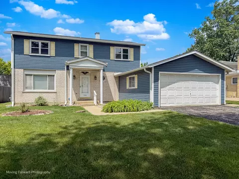 706 N Lawler Ave, Addison, IL 60101