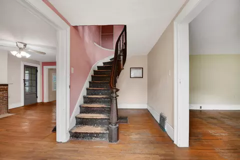 Entry Way - 1408 E Washington St, Joliet, IL 60433 photo 1 of 1