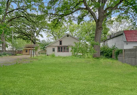Exterior - 1408 E Washington St, Joliet, IL 60433 photo 5 of 7