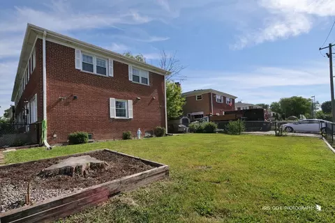 Exterior - 9550 Potter Rd, Des Plaines, IL 60016 photo 1 of 2