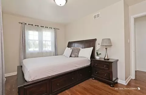 Bedroom - 9550 Potter Rd, Des Plaines, IL 60016 photo 2 of 3