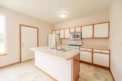 Kitchen - 118 E 107th St, Chicago, IL 60628 photo 2 of 3
